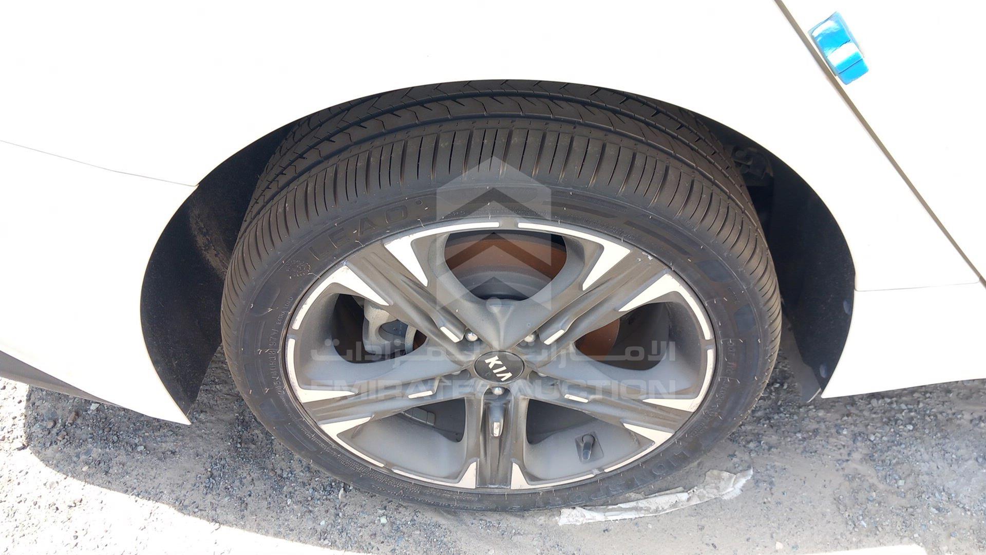2021 KIA K5 VIN: KNAG24176M5051634