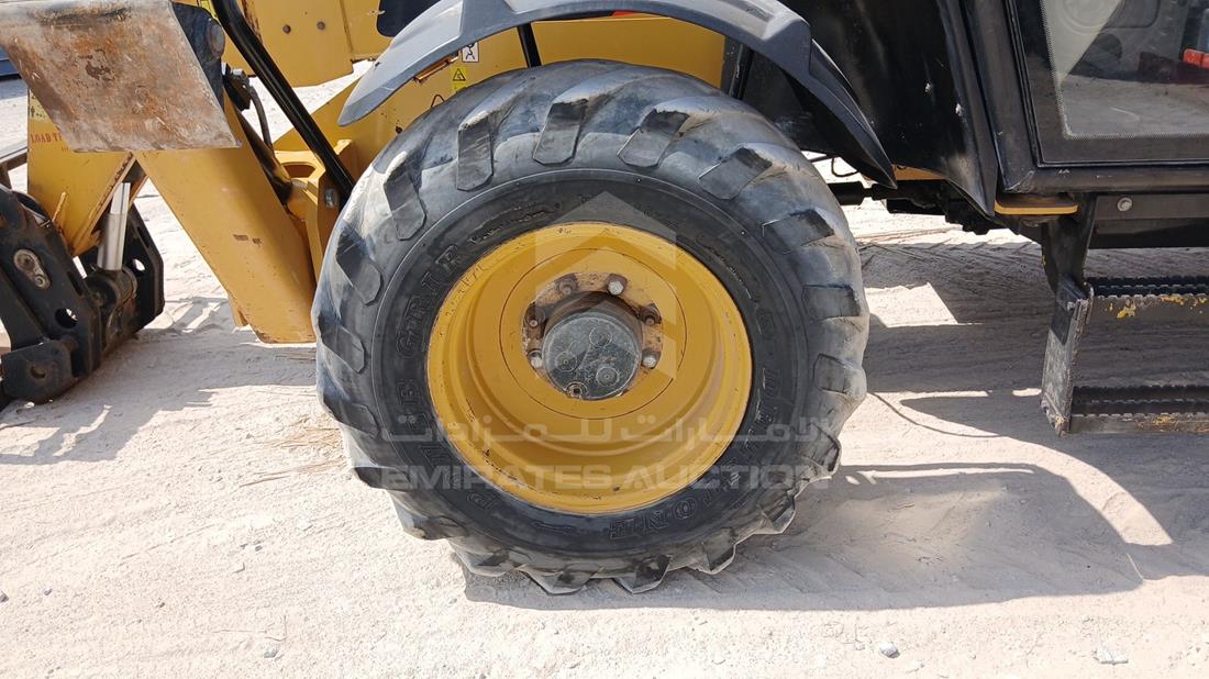 2009 Caterpillar TH414 — Front Left Tyre — Photo 35