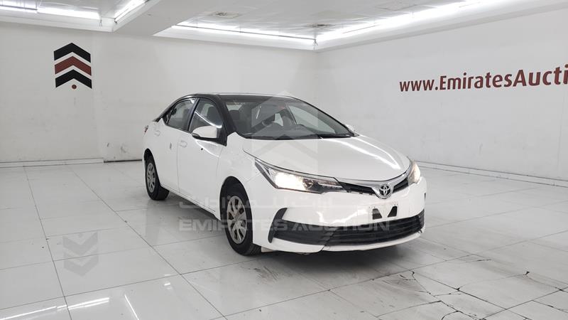 RKLBB9HE8J5212787 Auction: EmiratesAuction Lot: 404125 RKLBB9HE8J5212787 Toyota Corolla 2018 WHITE Photo 9