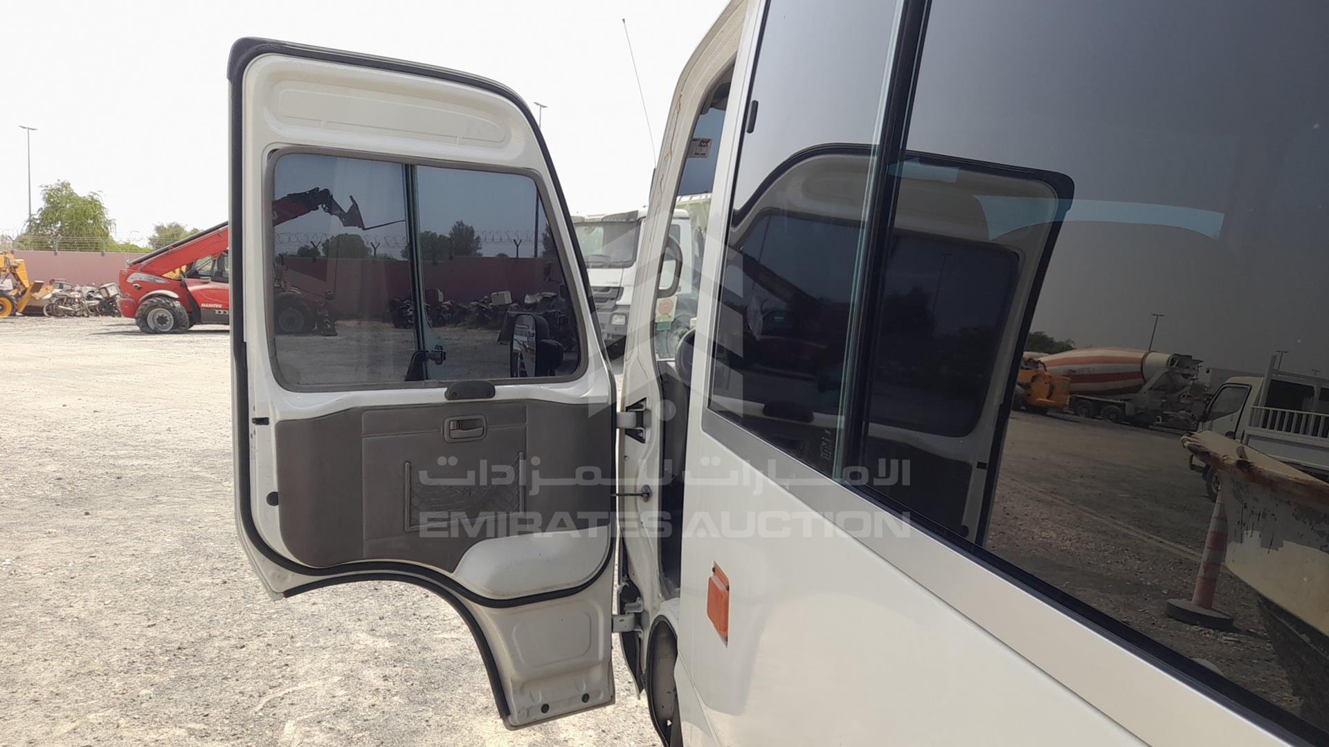2011 TOYOTA COASTER VIN: JTGFB5186B1041061