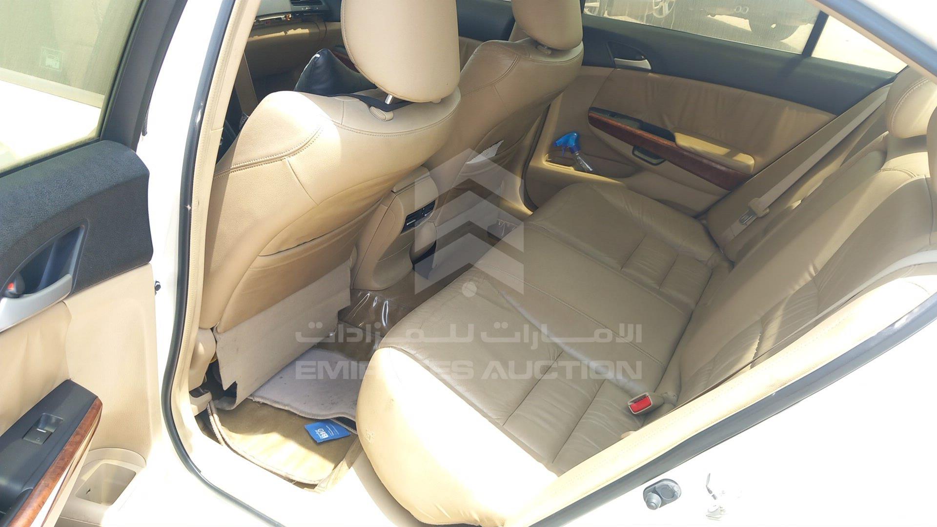 2011 HONDA ACCORD VIN: JHMCP3673BC400200