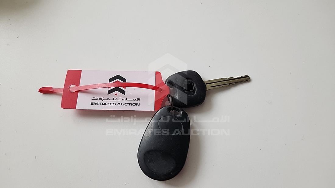 2011 Toyota Camry — Keys — Photo 6