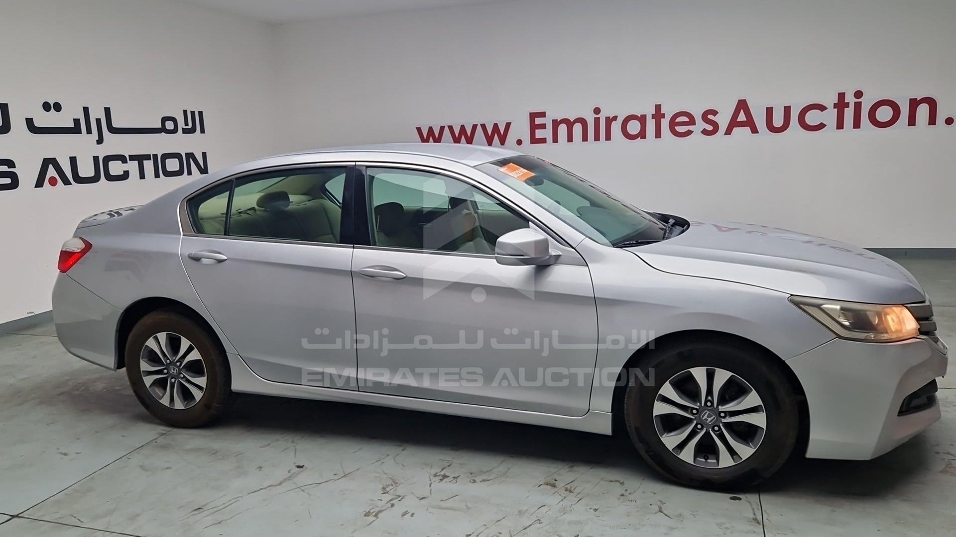 2015 HONDA ACCORD VIN: LUCCR2627F3414824