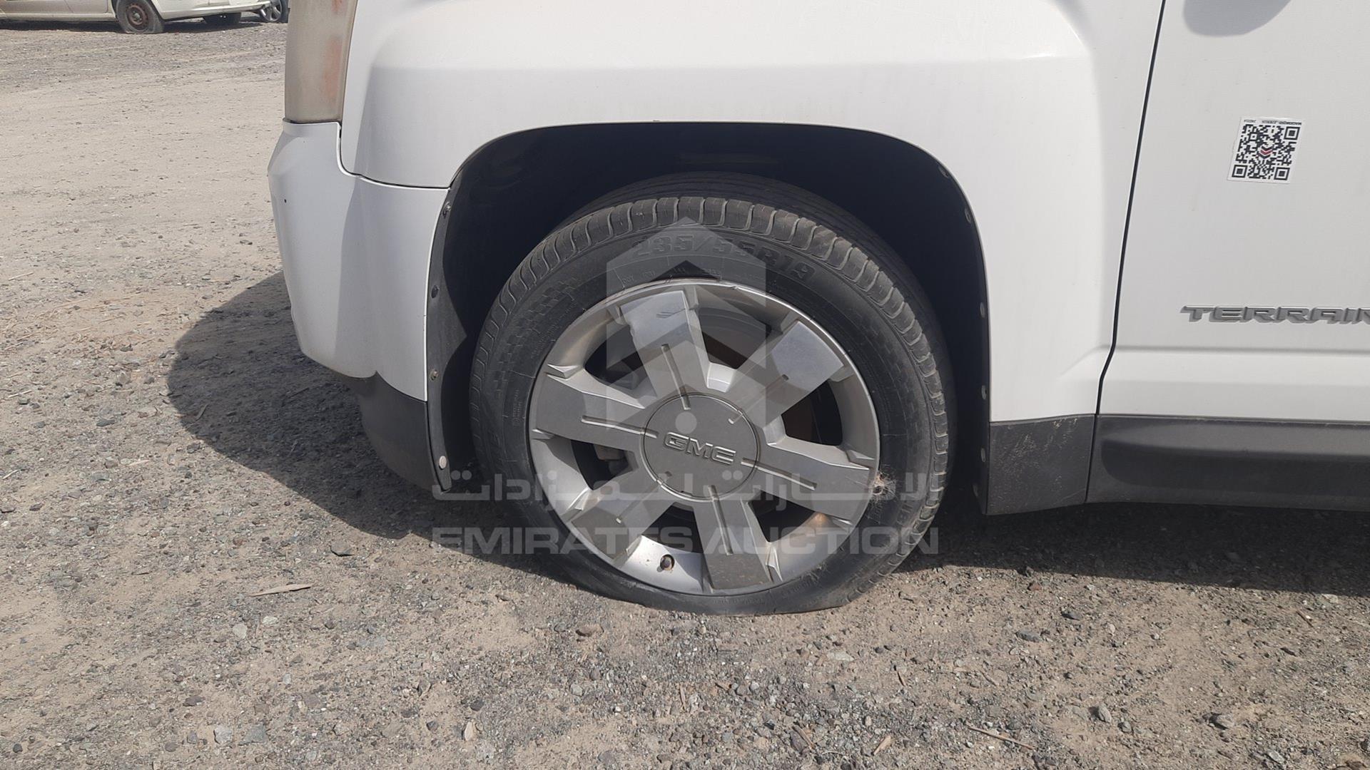 2011 GMC TERRAIN VIN: 2CTFL8E51B6452736