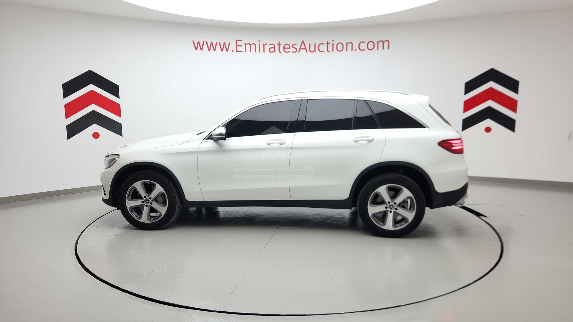 2019 MERCEDES GLC 300 VIN: WDC0G4JB9KV182140