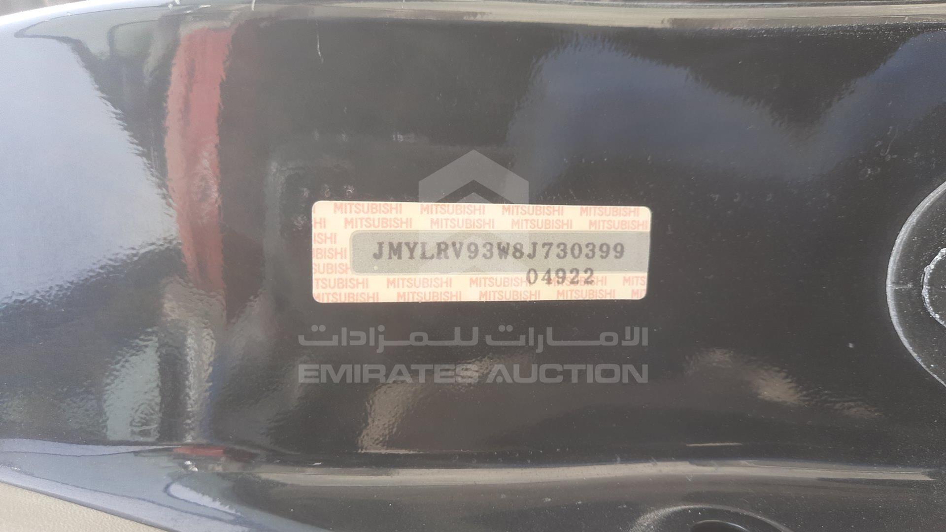 2008 MITSUBISHI PAJERO VIN: JMYLRV93W8J730399