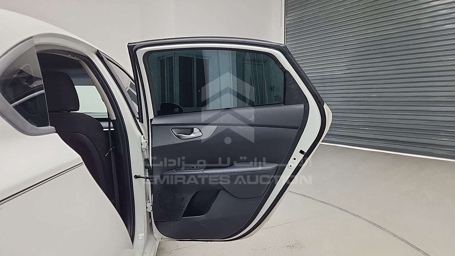 2019 KIA FORTE VIN: 3KPF24AD2KE005885