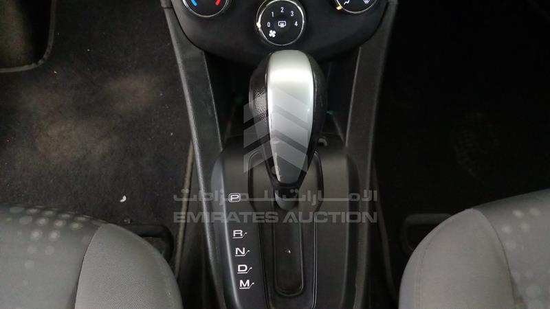 KL1JD5CE5JB010047 Auction: EmiratesAuction Lot: 408504 KL1JD5CE5JB010047 Chevrolet Aveo 2018 SILVER Photo 18