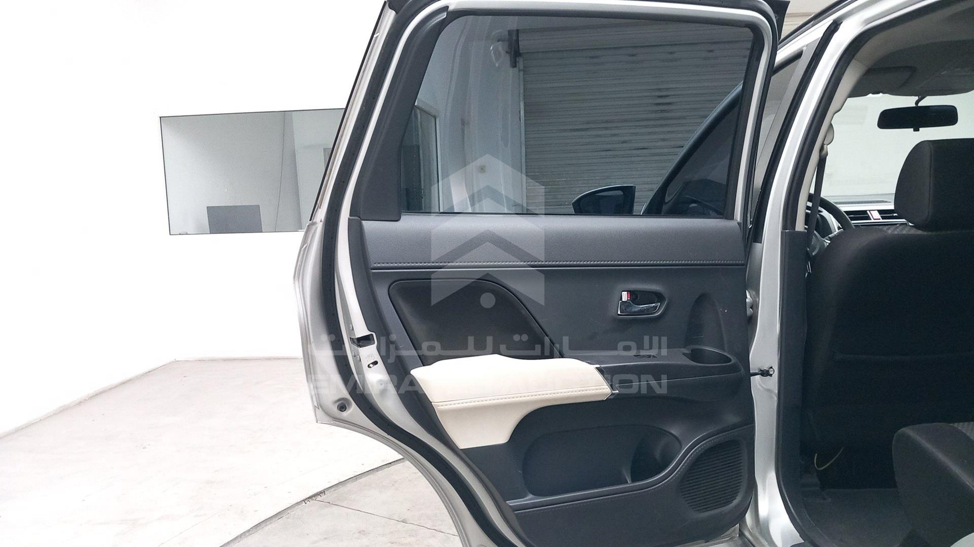 2019 TOYOTA RUSH VIN: MHKEF8BF4KK001301