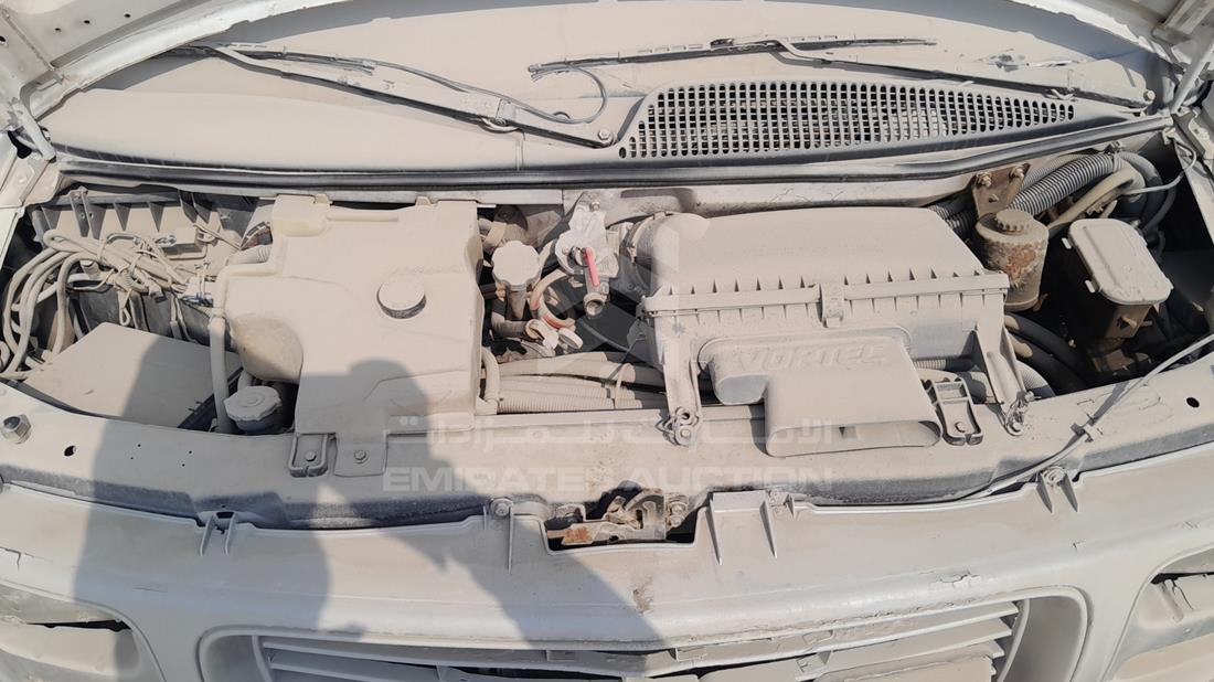2000 GMC 2500 — Engine Bay — Photo 27
