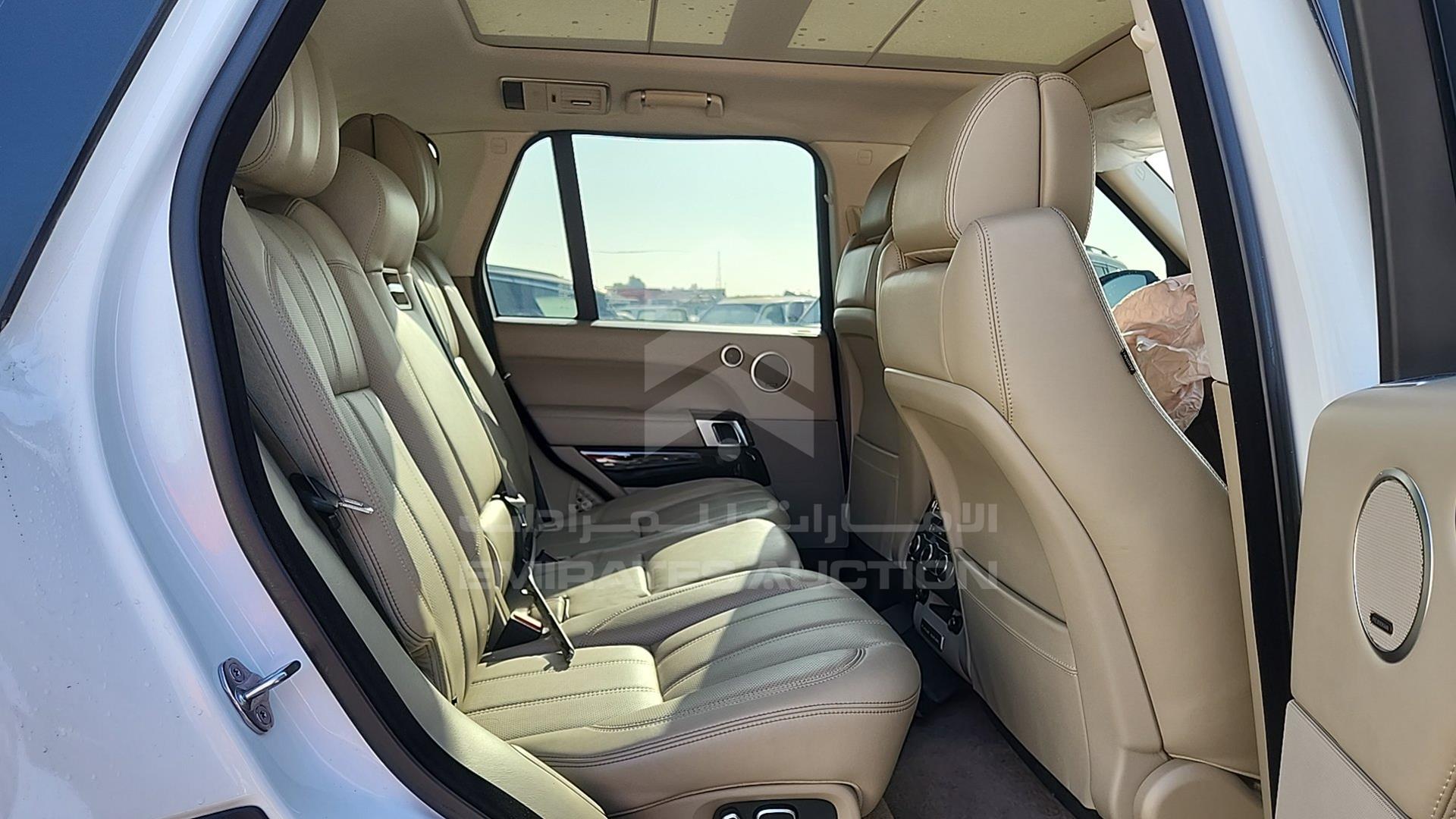2015 RANGE ROVER VOGUE VIN: SALGA2EF8FA203086