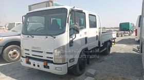 2015 Isuzu NPR — Front Left Angle — Photo 5 — Thumbnail