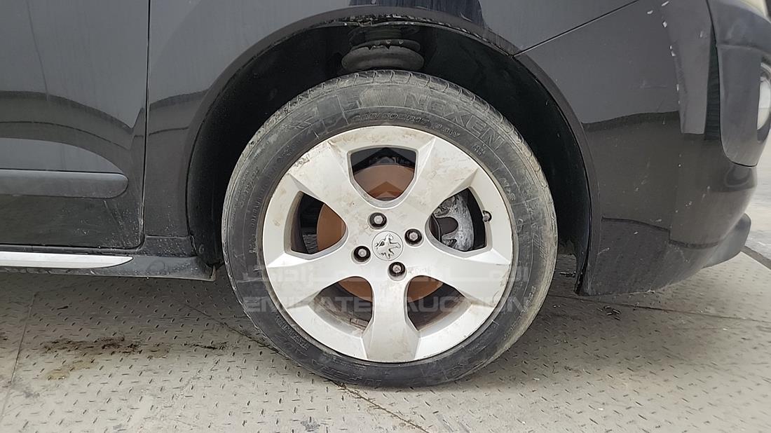 2011 Peugeot 3008 — Front Right Tyre — Photo 32