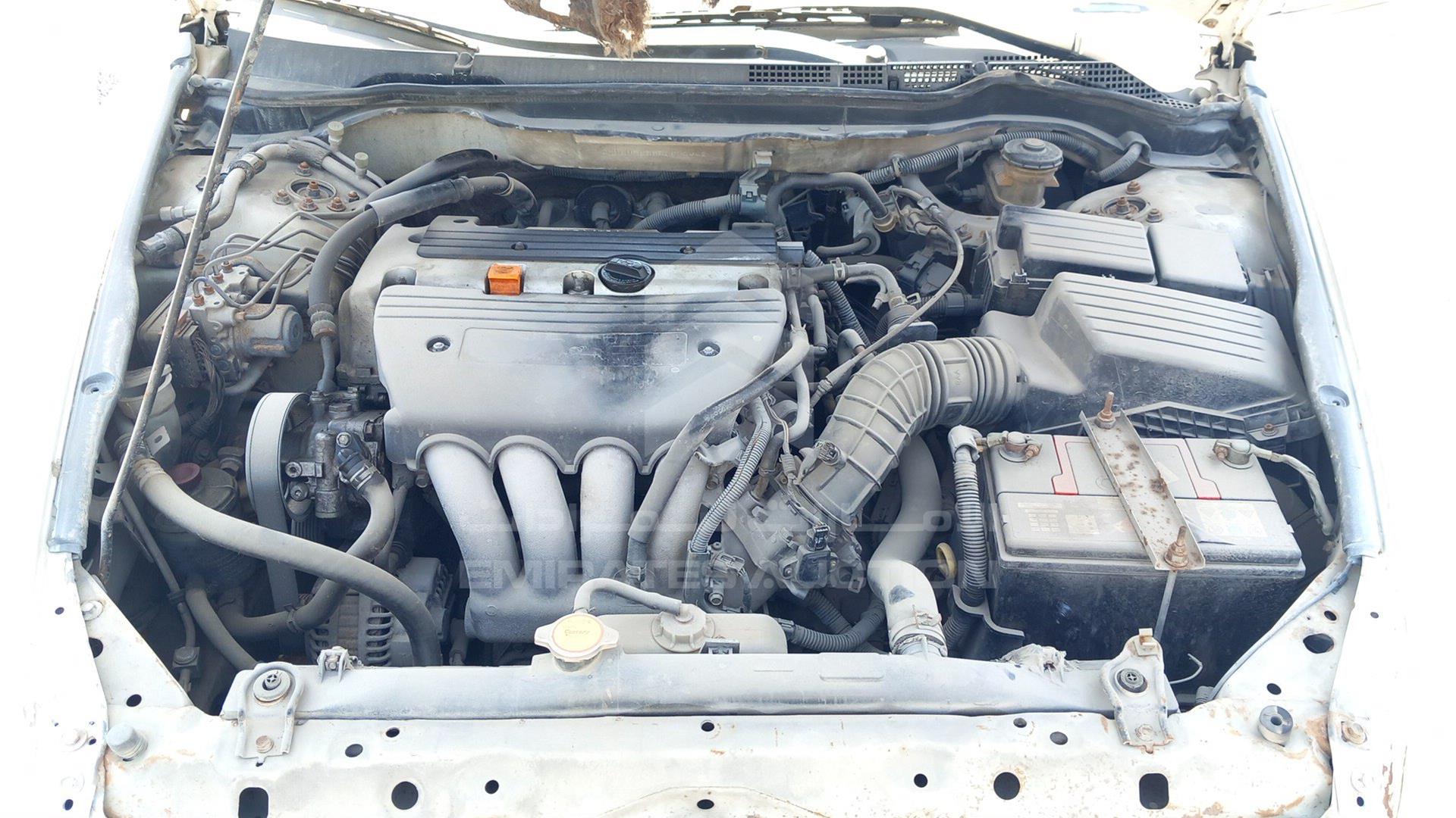 2005 HONDA ACCORD VIN: JHMCM56565C400442