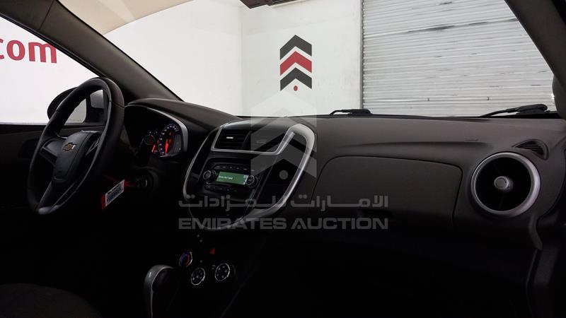 KL1JD5CE5JB010047 Auction: EmiratesAuction Lot: 408504 KL1JD5CE5JB010047 Chevrolet Aveo 2018 SILVER Photo 26