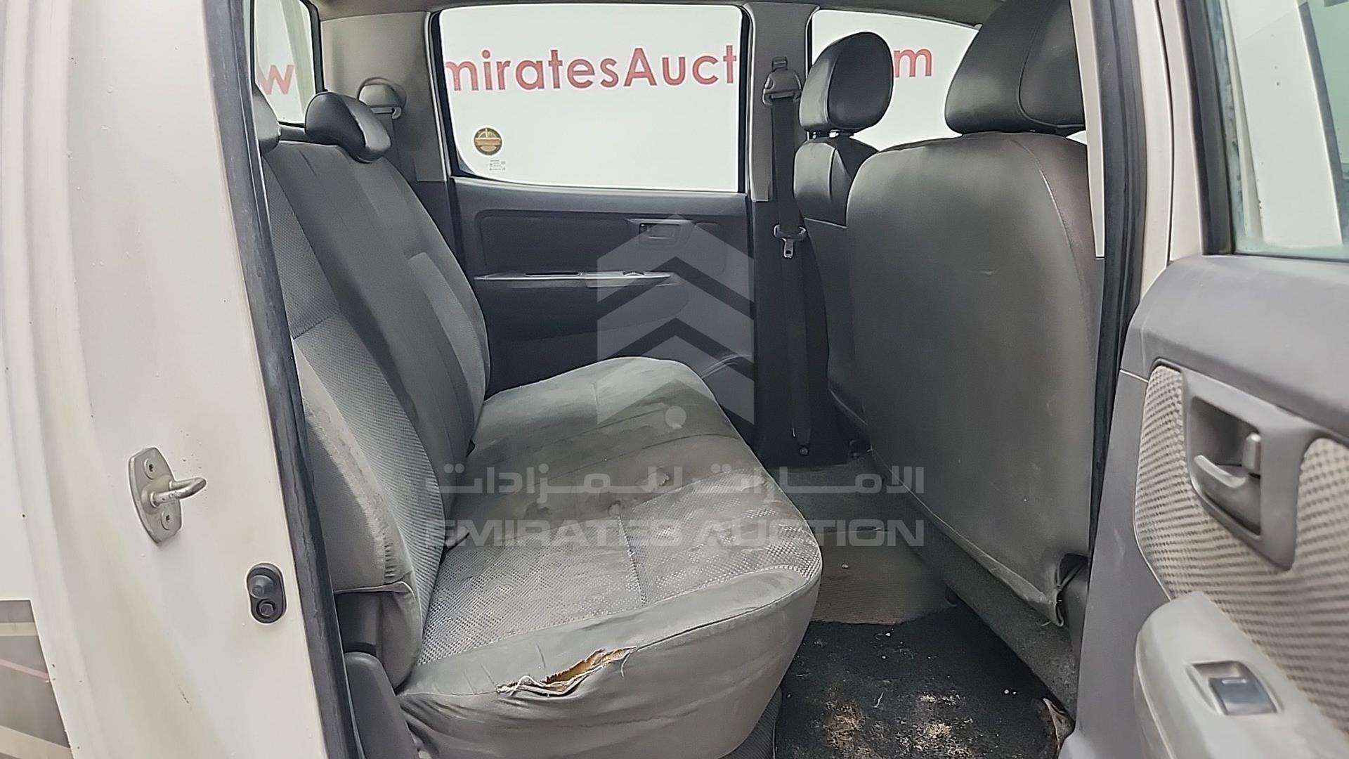 2013 TOYOTA HILUX VIN: MR0FX22GXD1386150