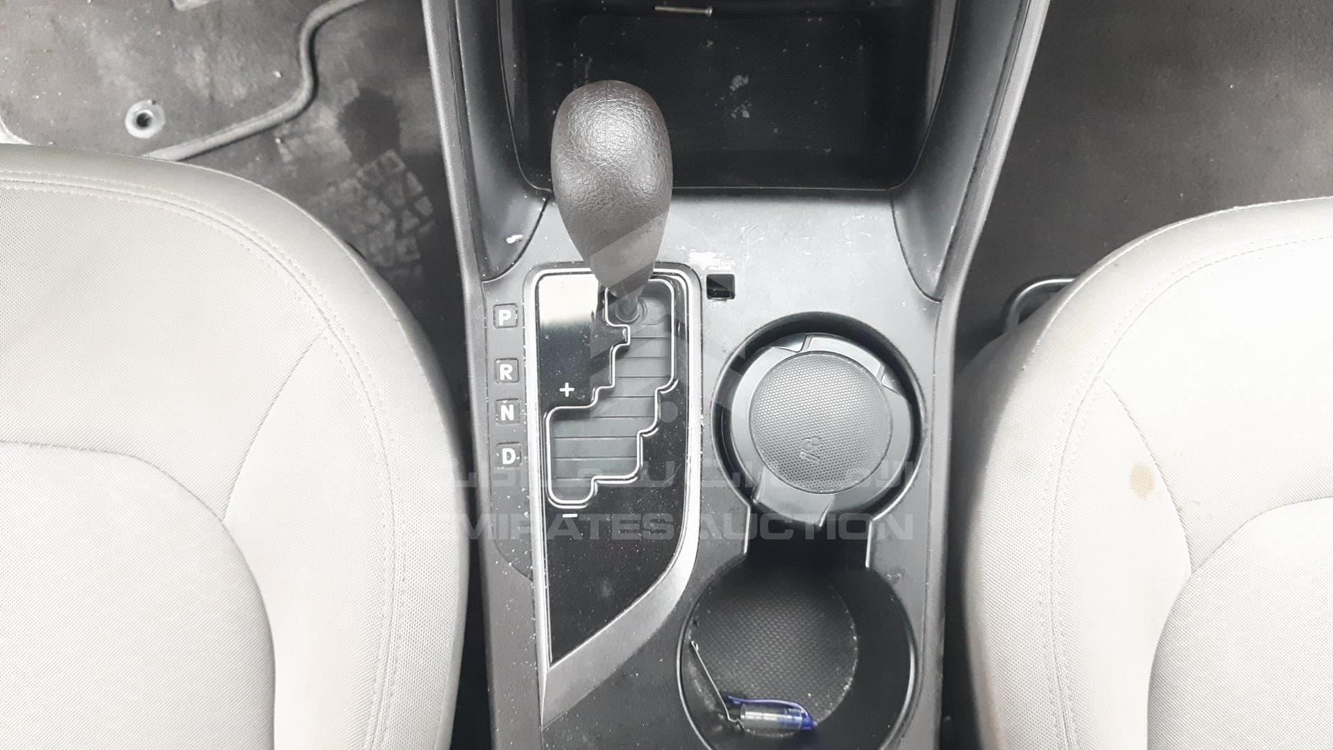 2012 HYUNDAI TUCSON VIN: KMHJT81B7CU366444