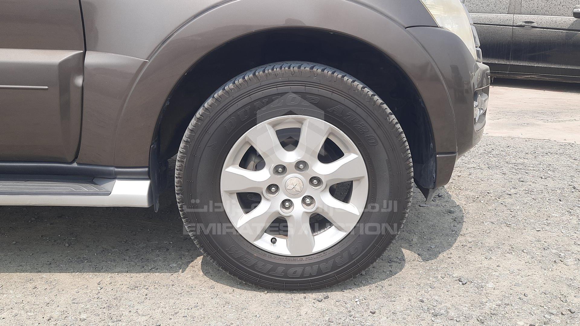2016 MITSUBISHI PAJERO VIN: JMYMRV85WGJ725010