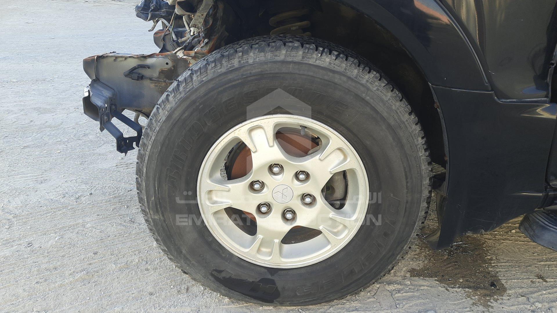 2002 MITSUBISHI PAJERO VIN: JMYMYV65W2J709013