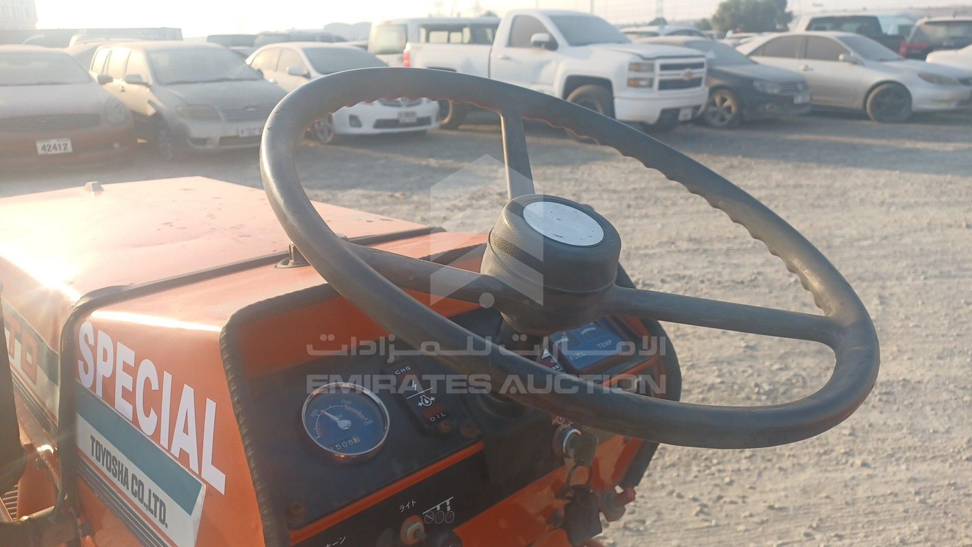 0 TRACTOR --- VIN: 180200115