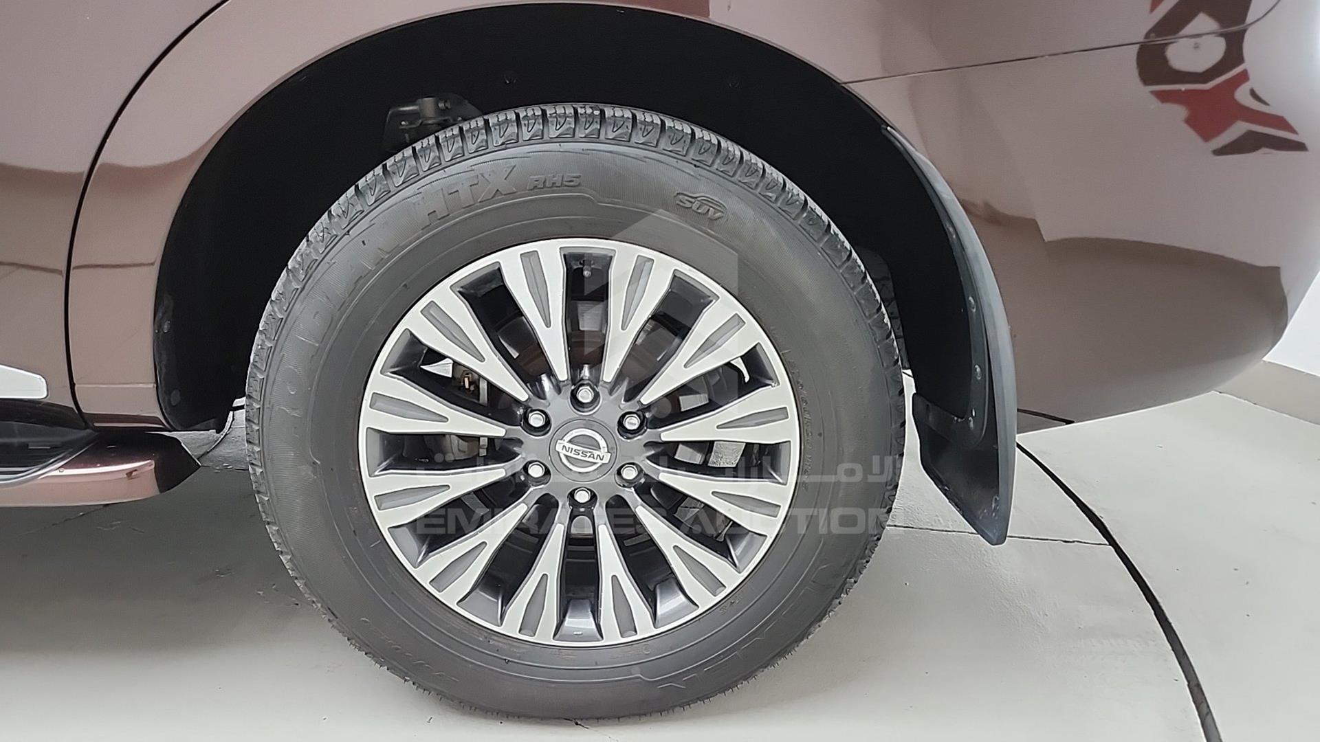 2017 NISSAN PATROL VIN: JN8AY2NY6H9304579