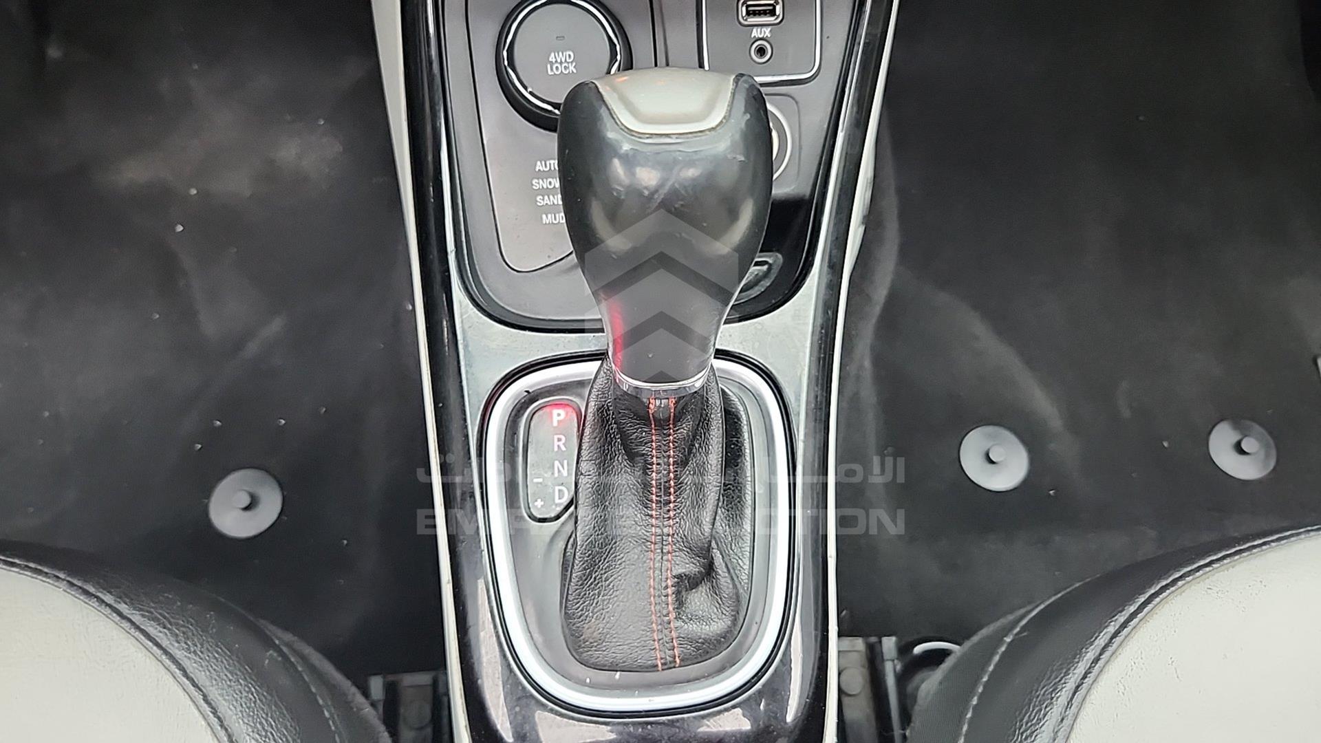 2019 JEEP COMPASS VIN: 3C4NJDCB6KT630070