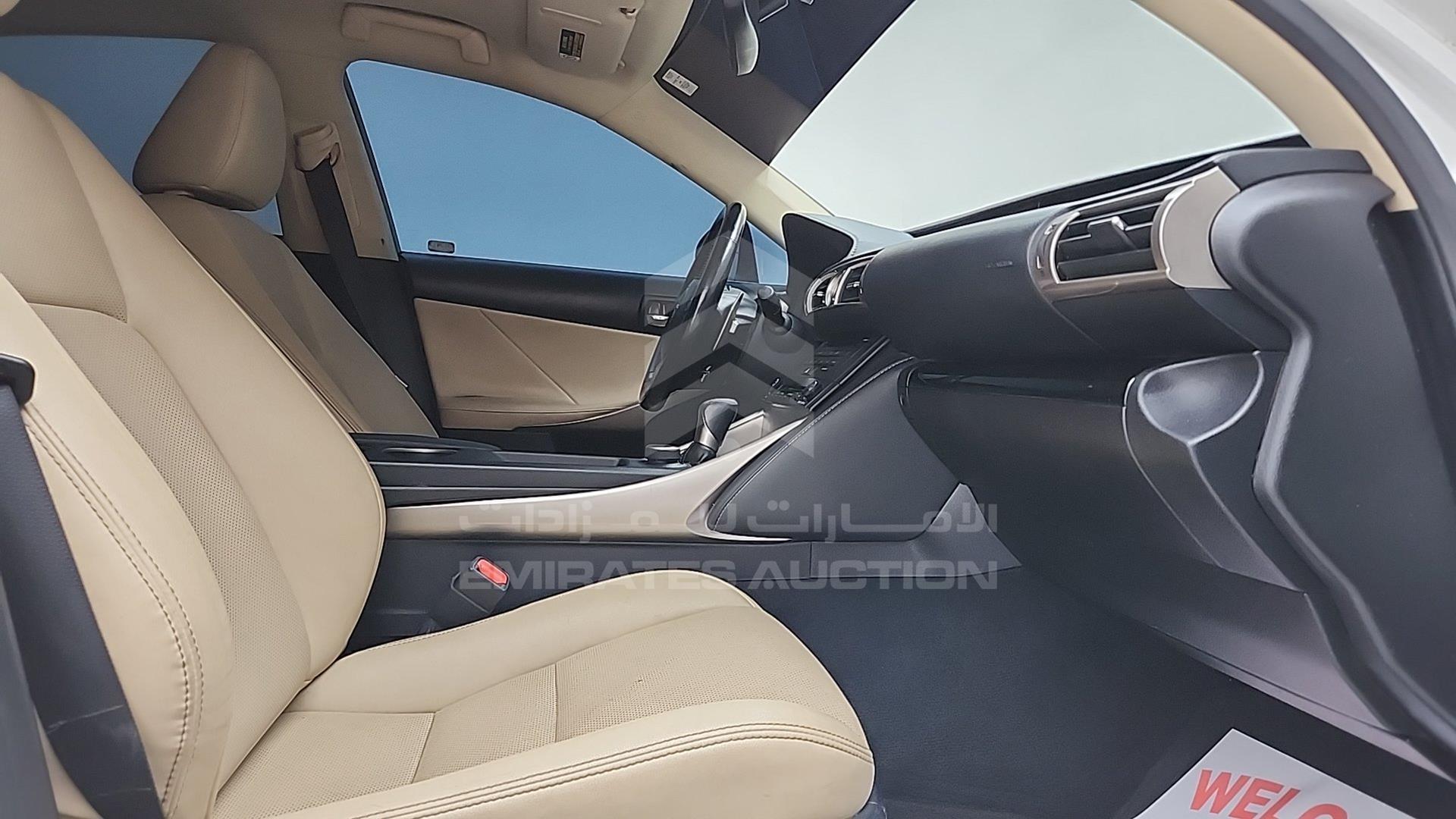 2016 LEXUS IS 200 VIN: JTHBA1D22G5005414