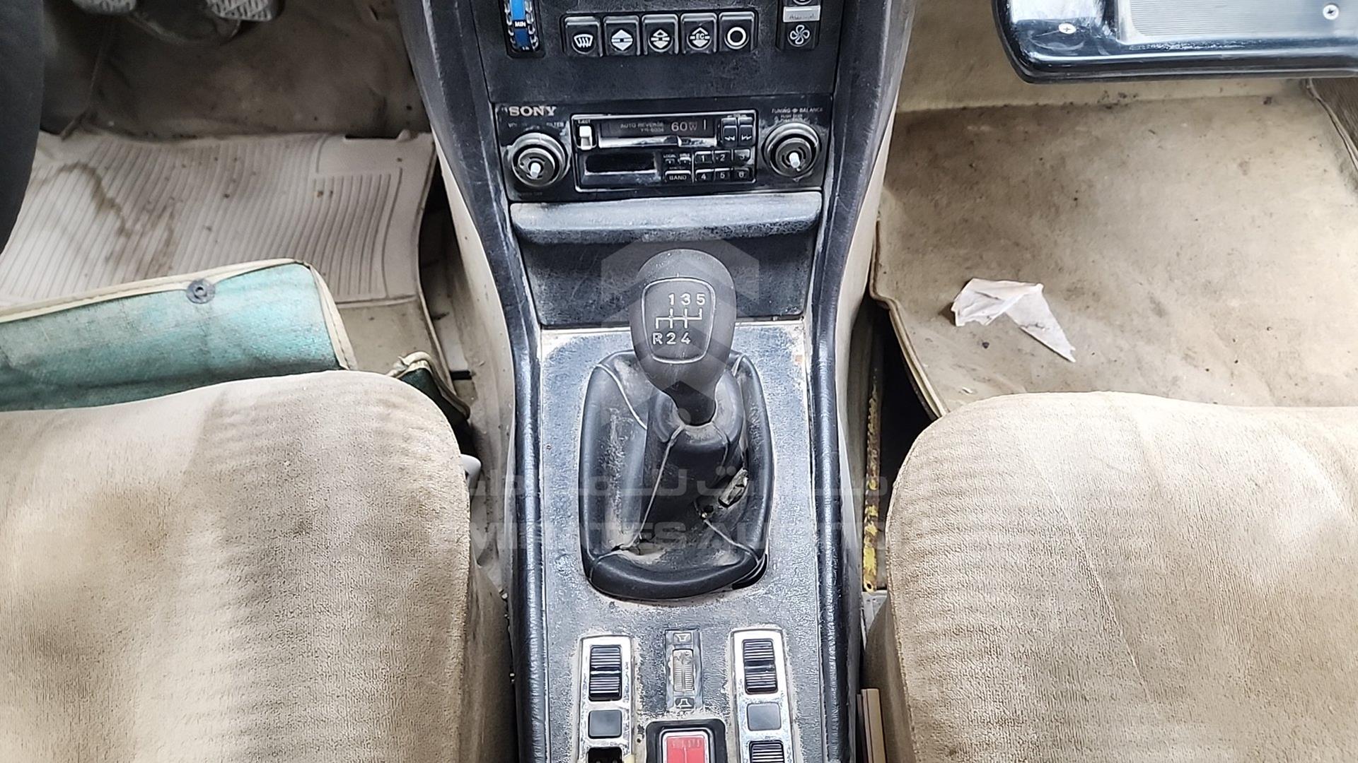 1981 MERCEDES 250 VIN: WDB12302810105896