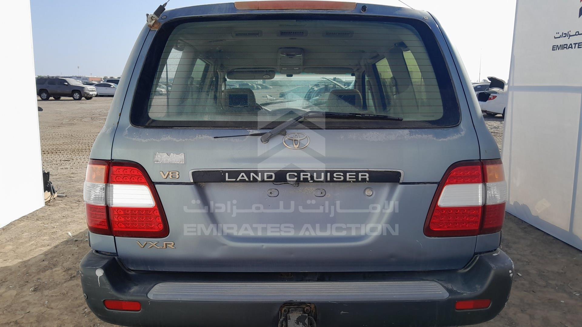 2005 TOYOTA LAND CRUISER VIN: JTEHT05J552074064