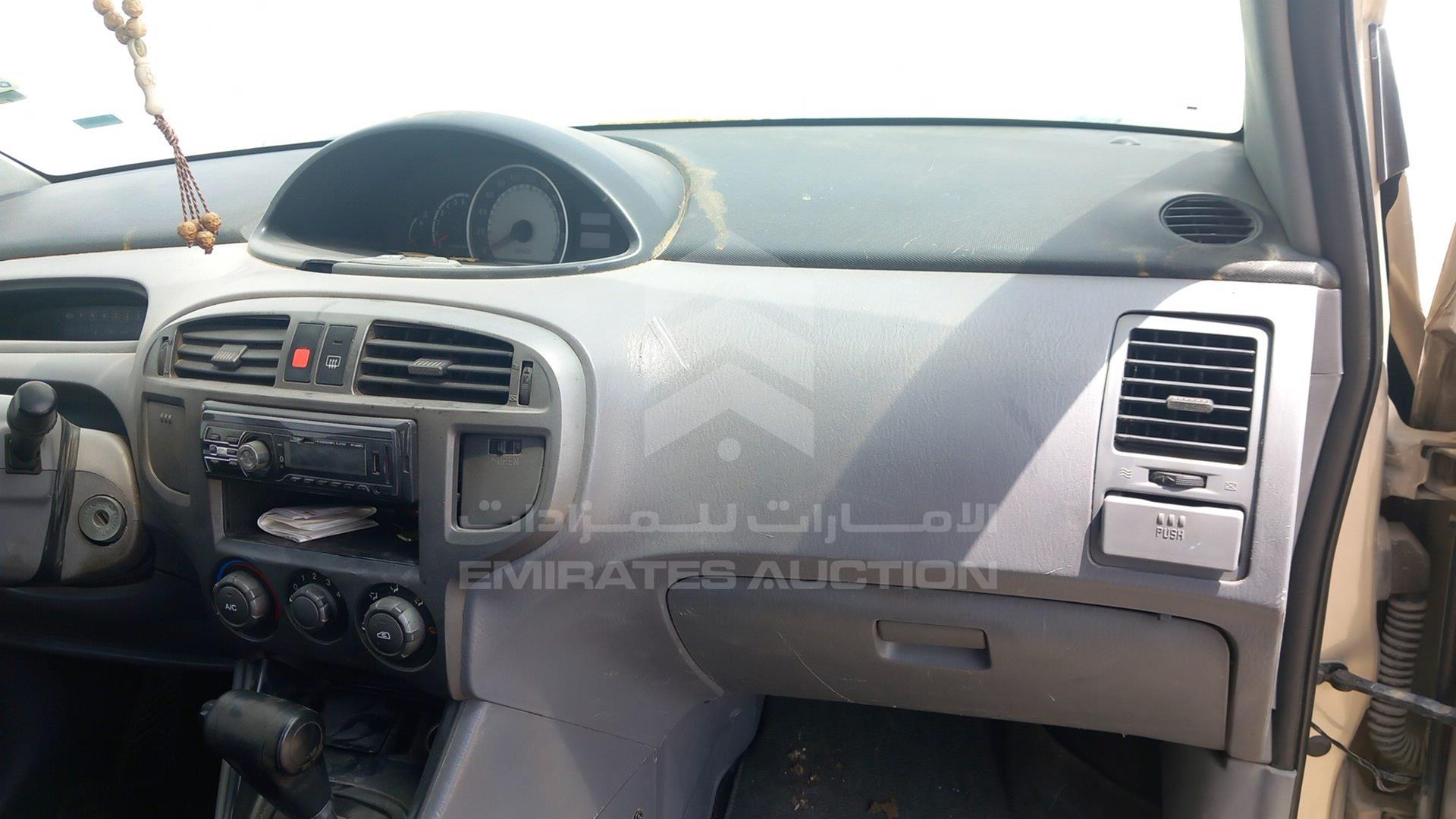 2006 HYUNDAI MATRIX VIN: KMHPM81C46U237758