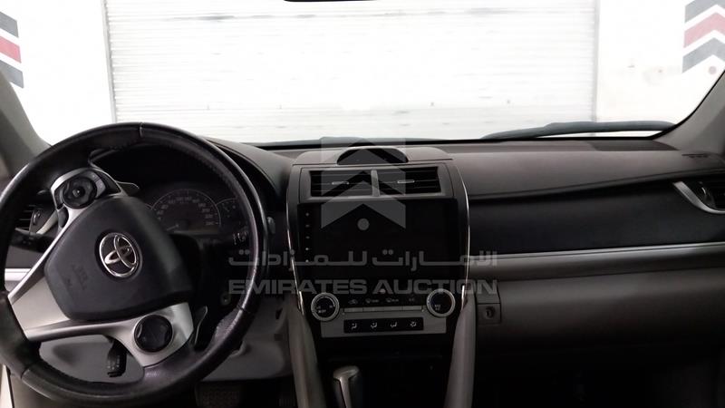 6T1BF9FKXFX534305 Auction: EmiratesAuction Lot: 413777 6T1BF9FKXFX534305 Toyota Camry 2015 WHITE Photo 15