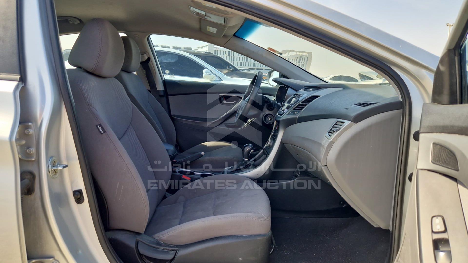 2015 HYUNDAI ELANTRA VIN: 5NPDH4AE5FH623413