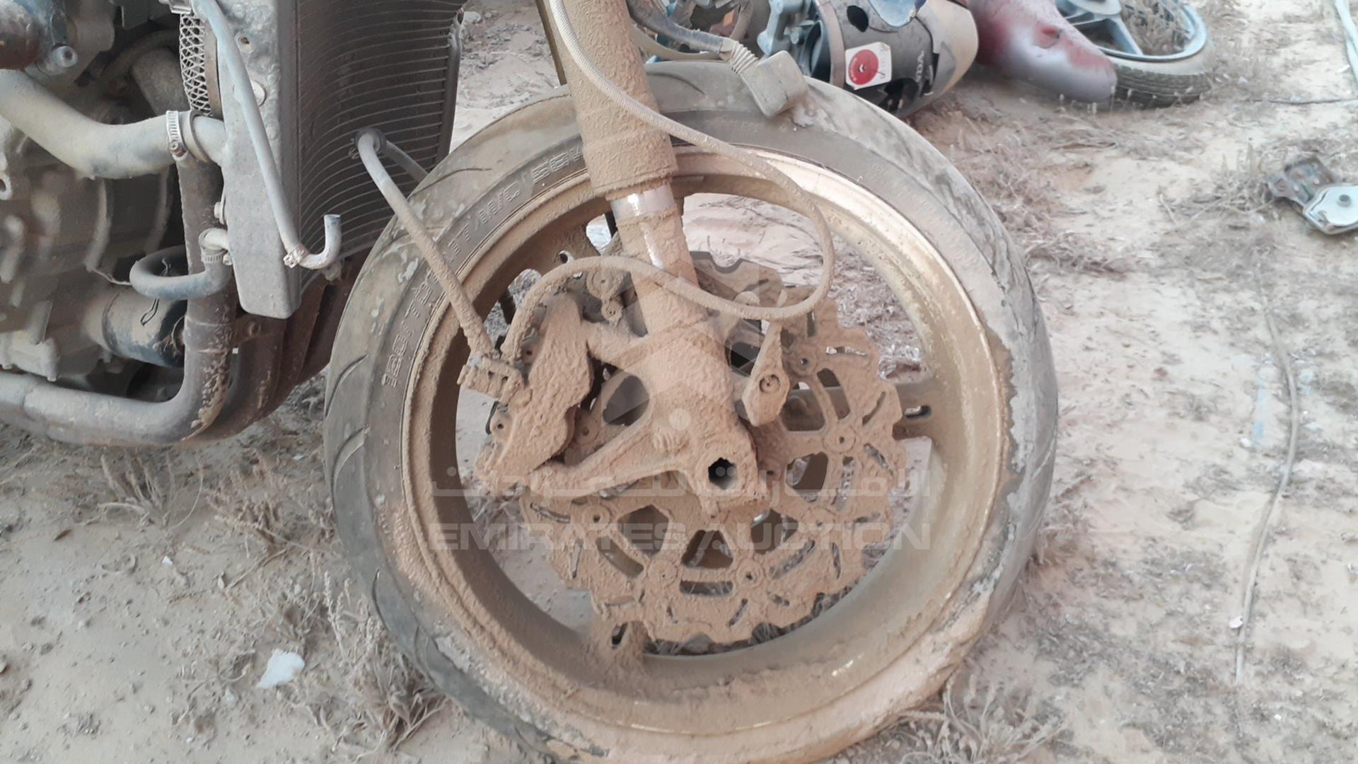 0 SUZUKI MOTORBIKE VIN: JS1B3111100106302