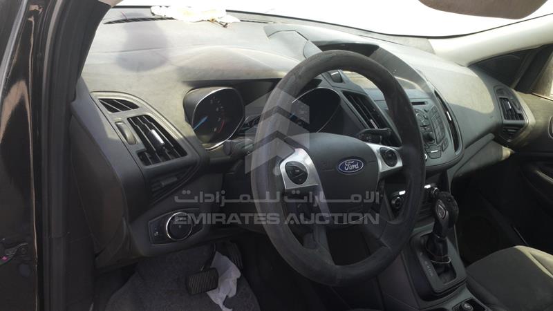 1FMCU0F70EUC03424 Auction: EmiratesAuction Lot: 405470 1FMCU0F70EUC03424 Ford Escape 2014 BLACK Photo 12