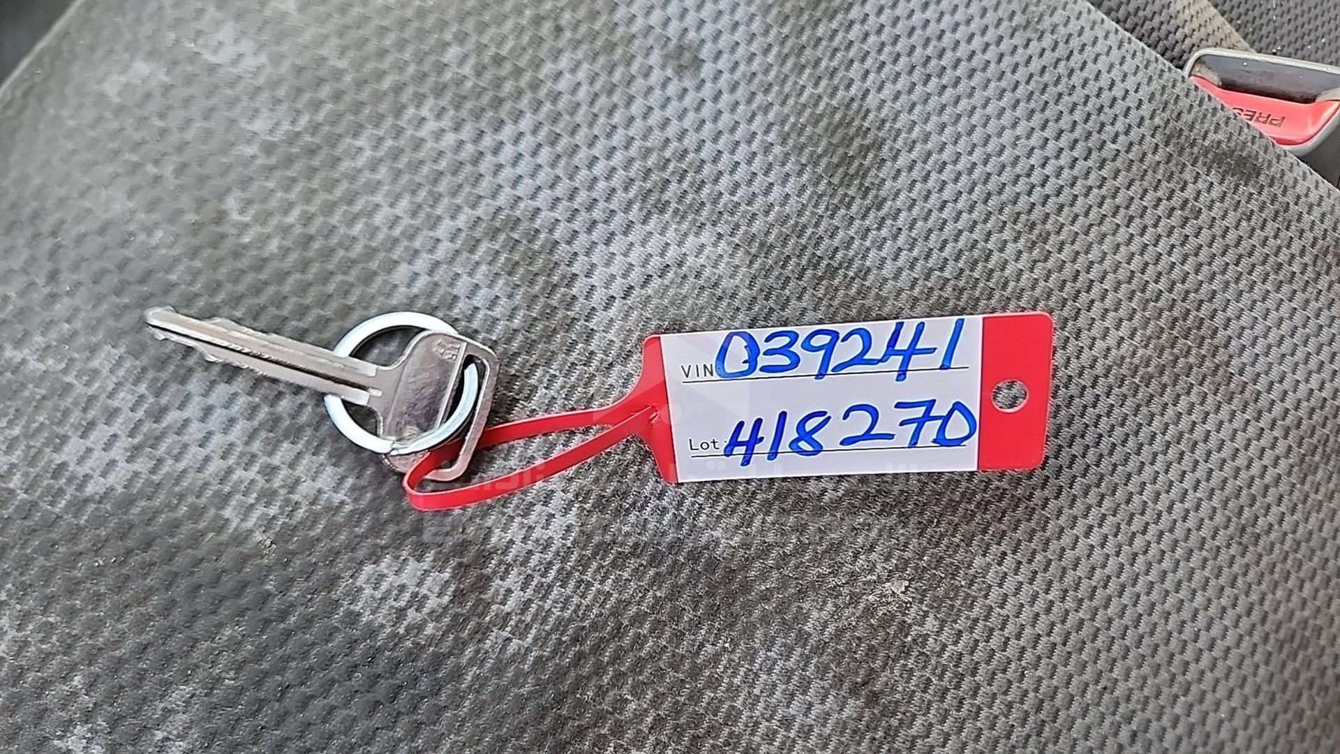 2009 TOYOTA HIACE VIN: JTFHX02PX90039241