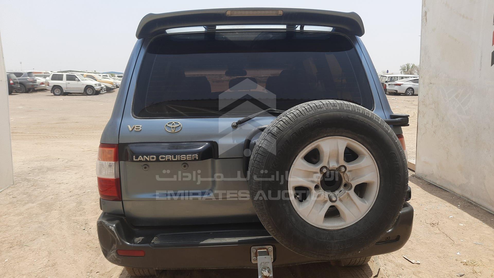 2005 TOYOTA LAND CRUISER VIN: JTEHT05J852069778