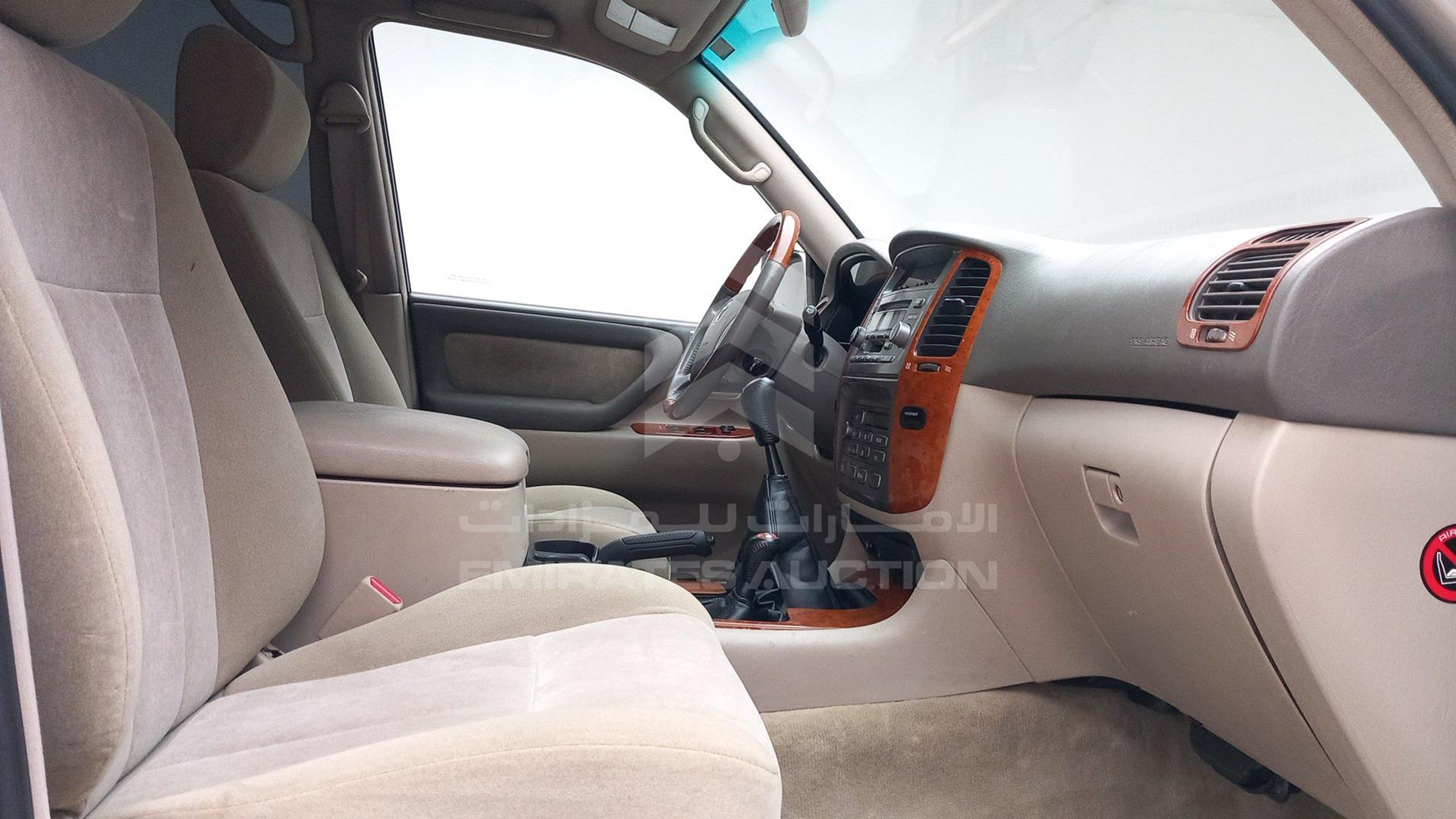 2006 TOYOTA LAND CRUISER VIN: JTEHT05J762085164