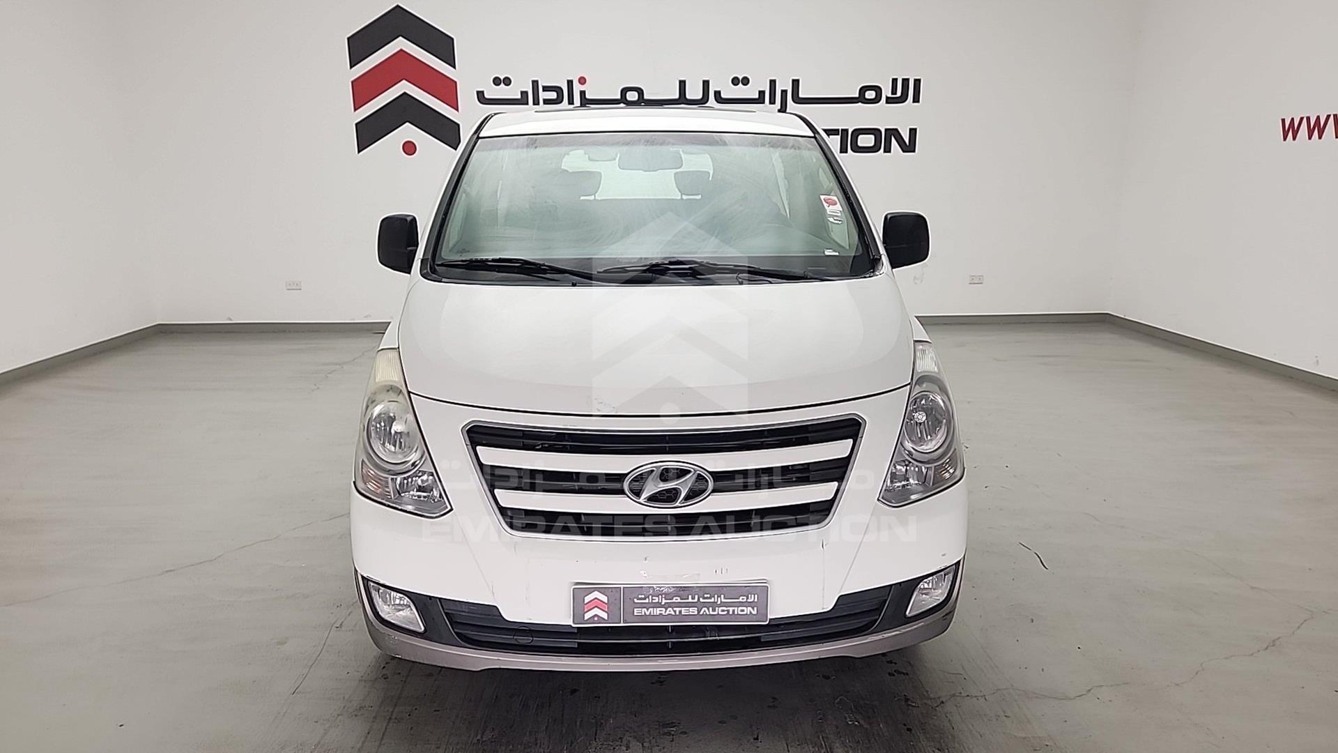 2018 HYUNDAI H1 VIN: KMJWA37R0JU946956
