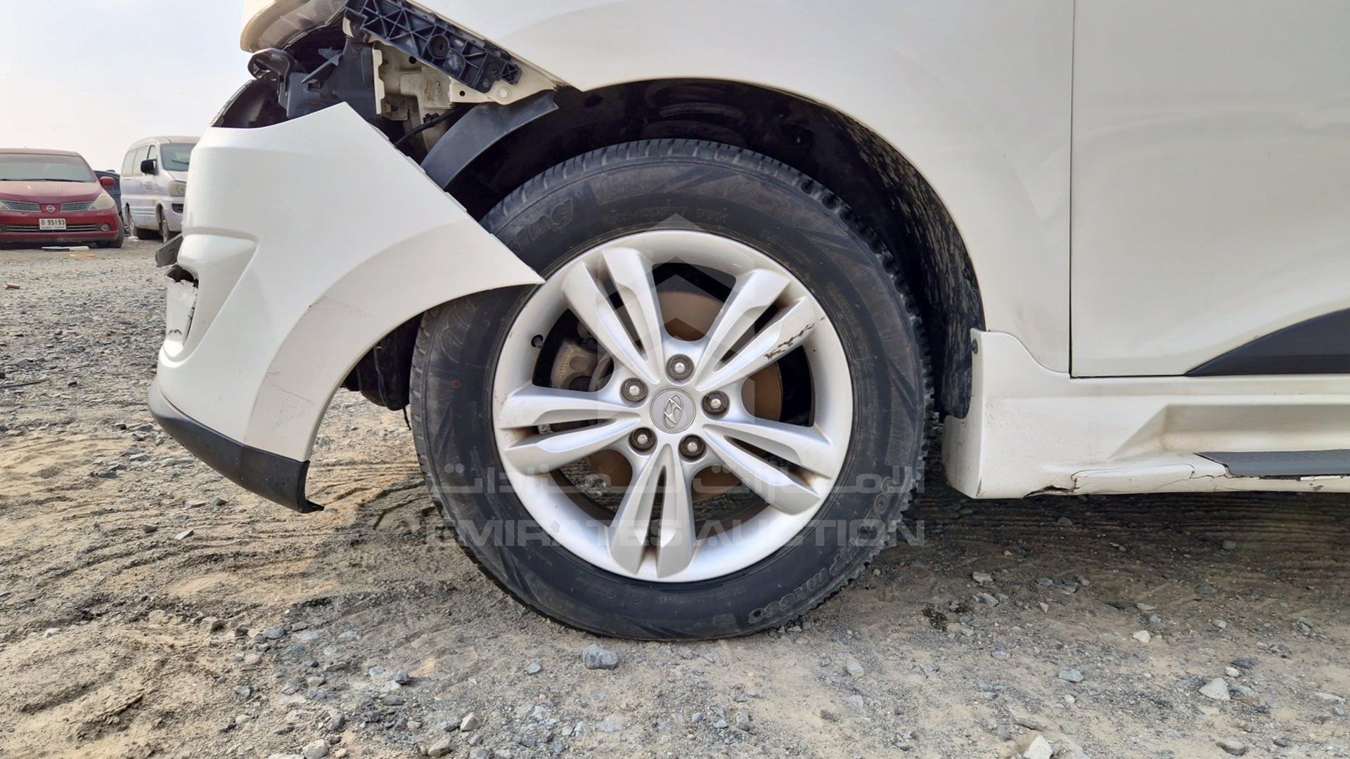 2013 HYUNDAI TUCSON VIN: KMHJT81B3DU674809