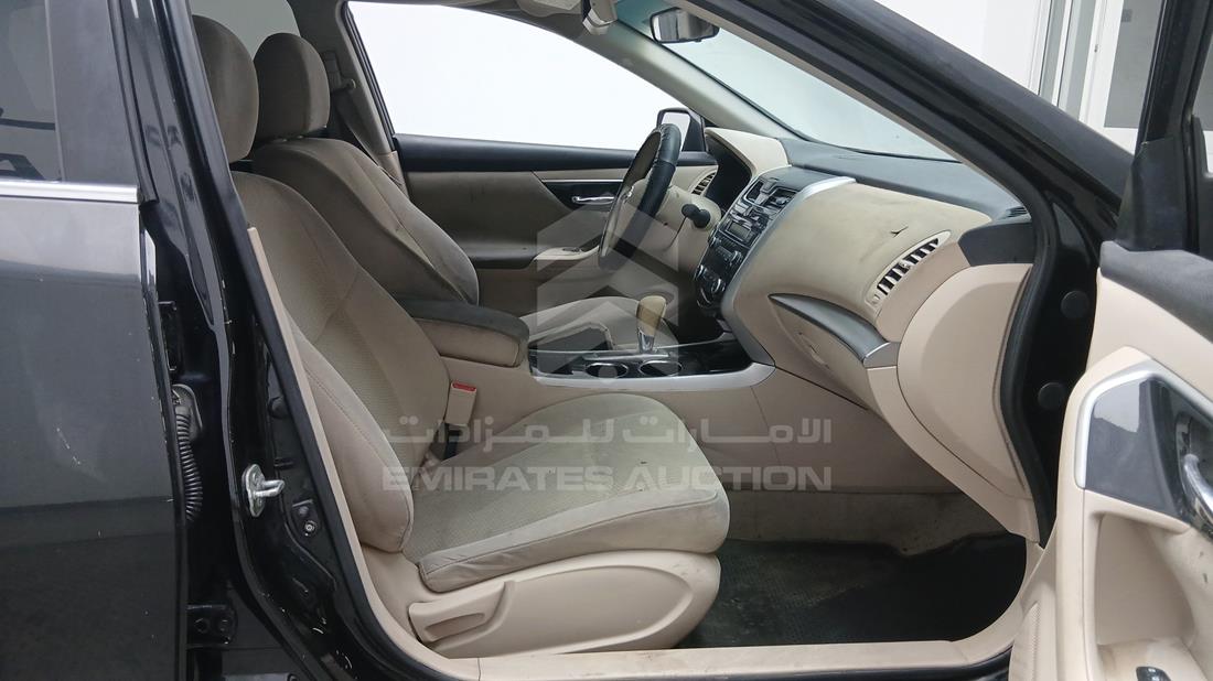 نيسان التيما 2014 — زاوية الراكب الأمامي للمقعد — صورة 22