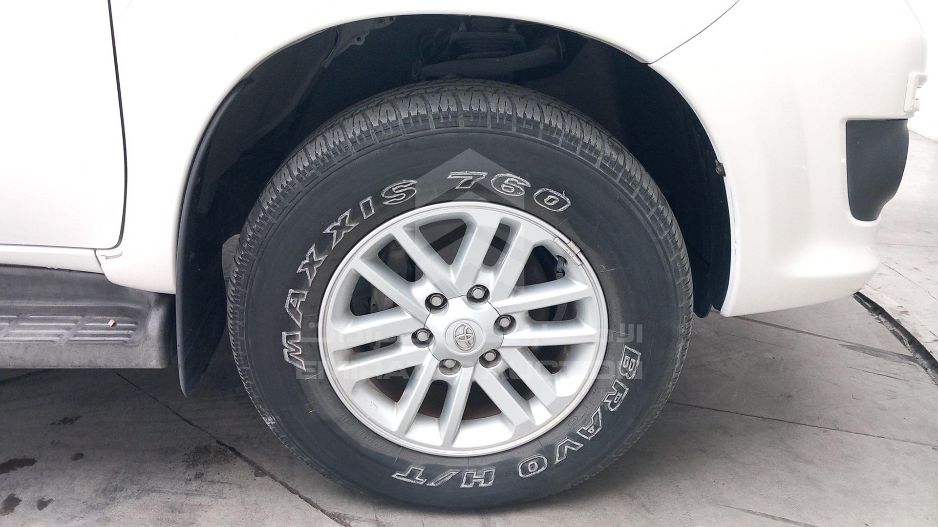 2015 TOYOTA FORTUNER VIN: MHFYX59G7F8068399