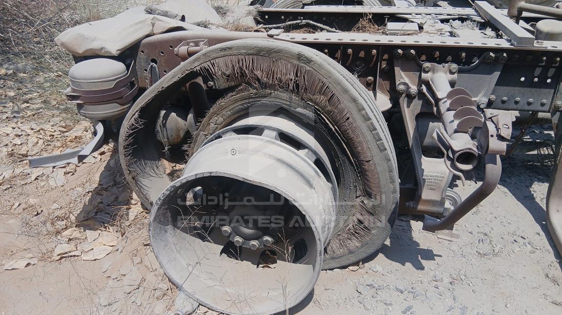 مرسيدس 1846 2004 — الباب الخلفي الأيمن — صورة 14