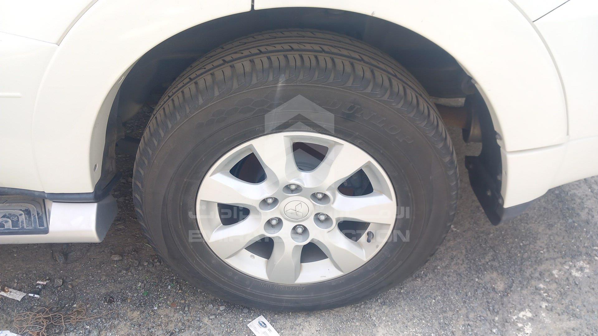 2017 MITSUBISHI PAJERO VIN: JE4MR62N1HJ708367