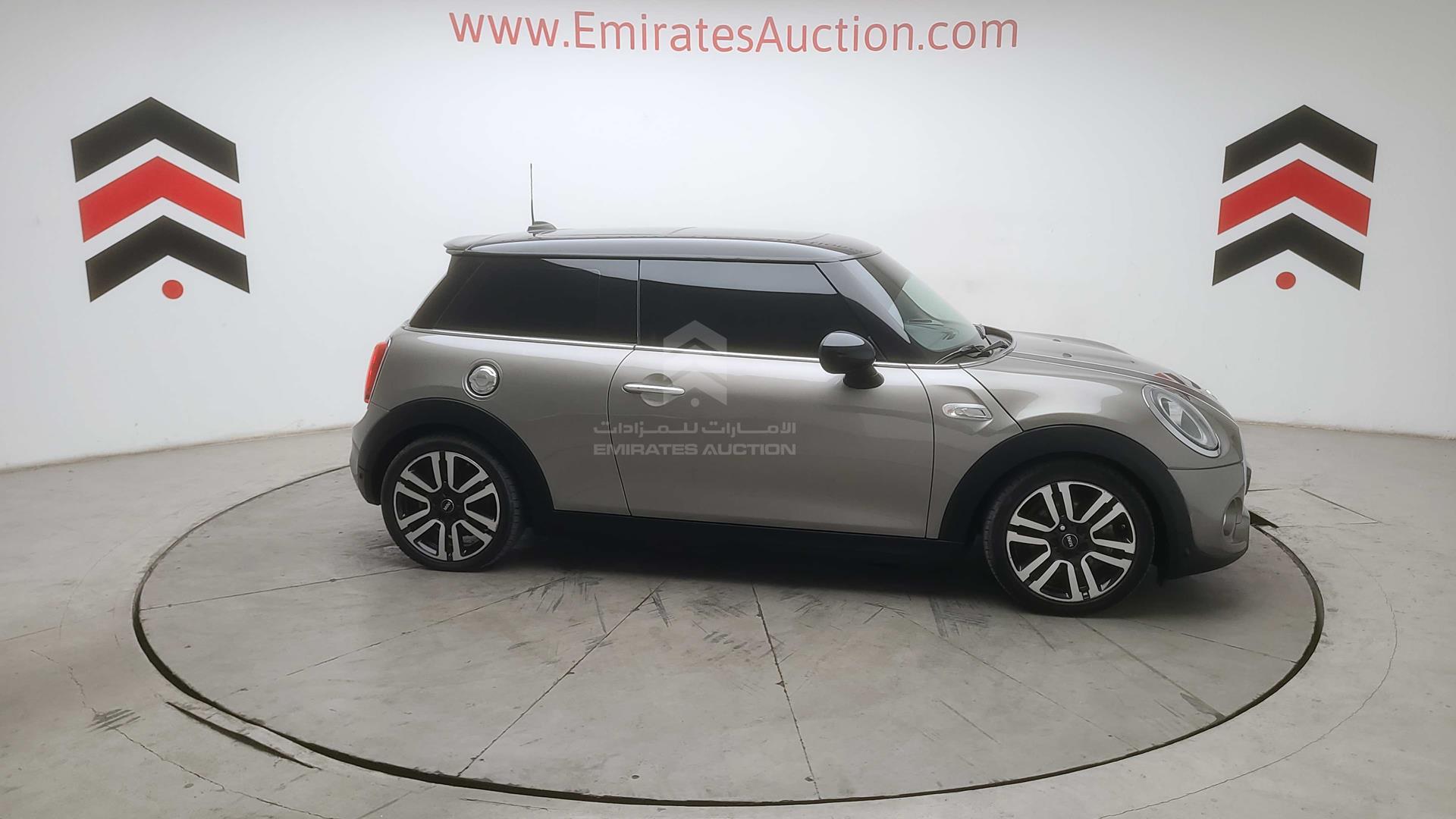 2020 MINI COOPER S VIN: WMWXR5A0XLTR82894