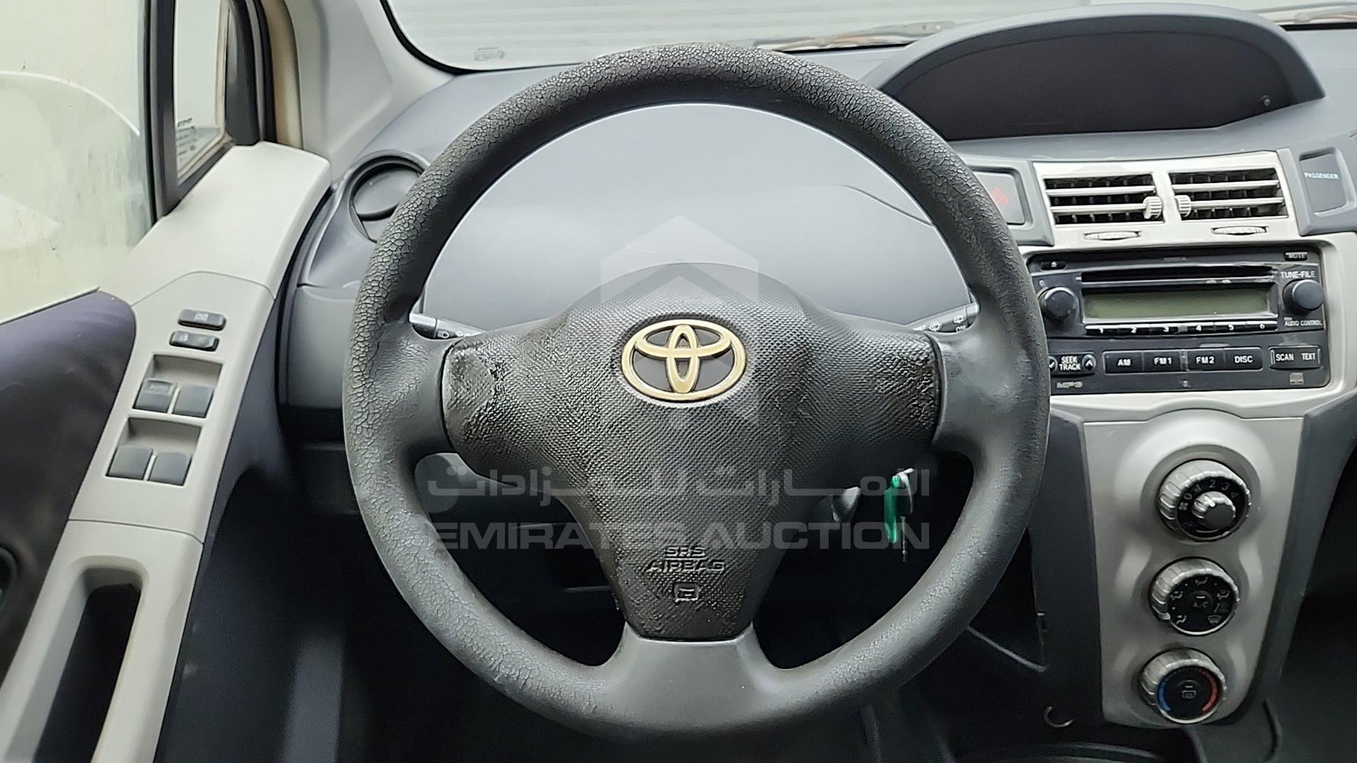 2008 TOYOTA YARIS VIN: JTDKW923085102058