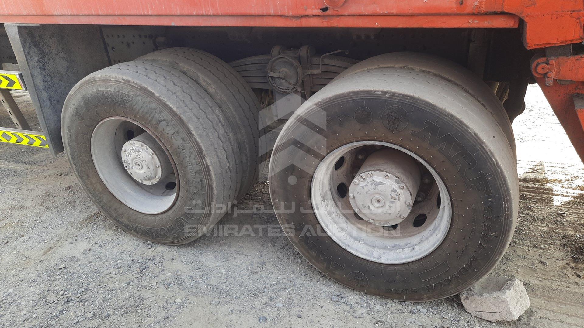 2007 MERCEDES ACTROS VIN: WDAKHCAA77L185234