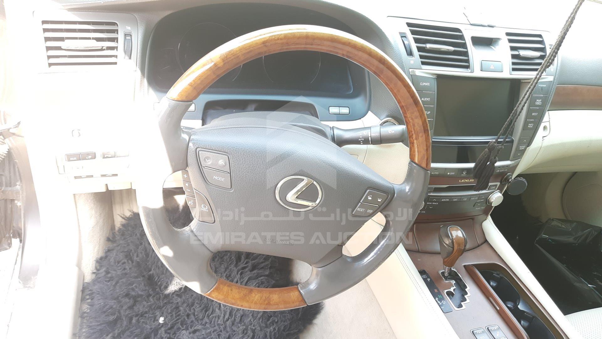 2010 LEXUS LS 460 VIN: JTHCL5EF4A5004943
