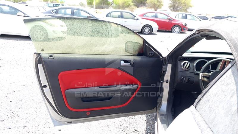 1ZVFT84N375196337 Auction: EmiratesAuction Lot: 404943 1ZVFT84N375196337 Ford Mustang 2007 SILVER Photo 10