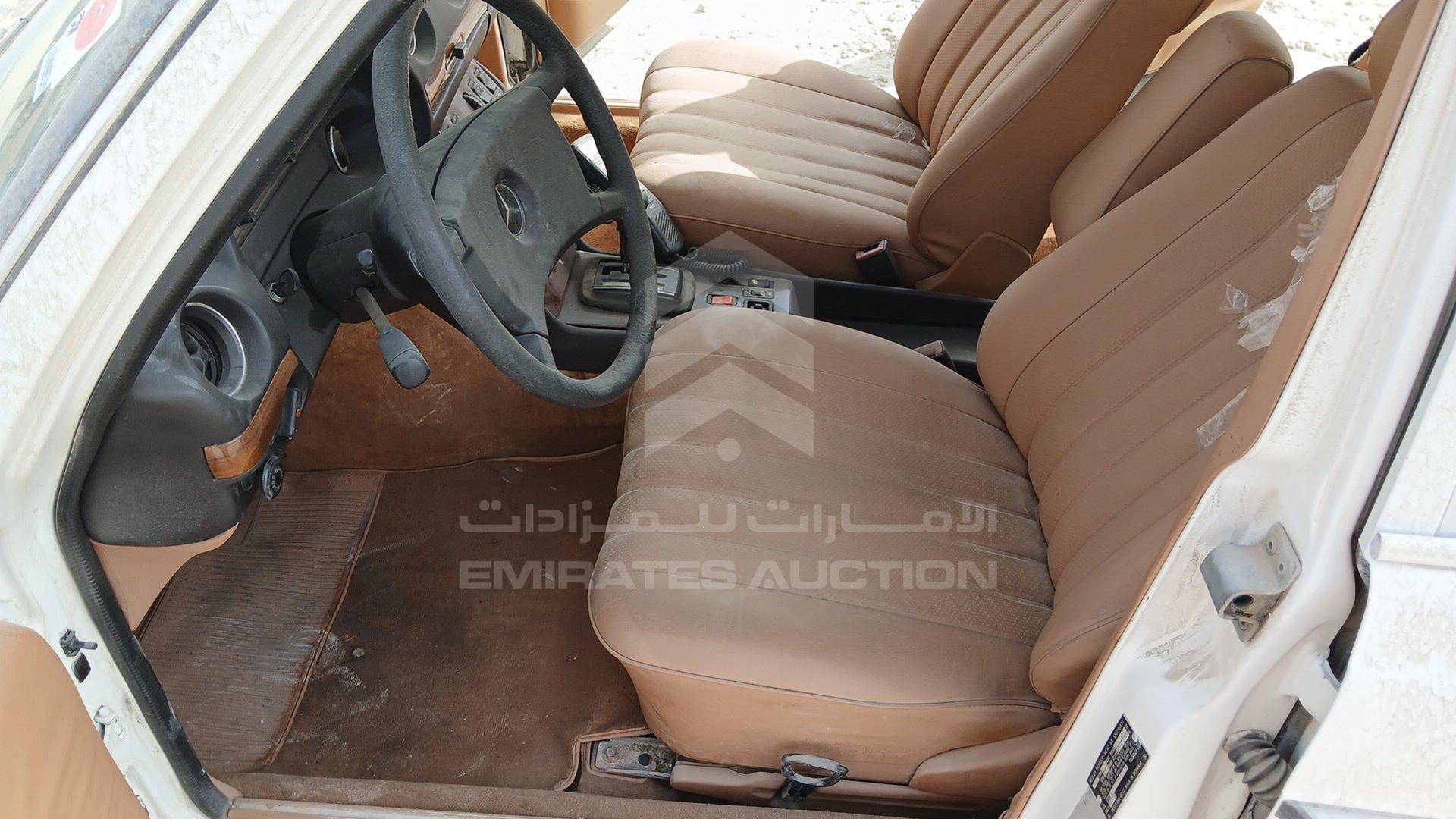 1983 MERCEDES 240D VIN: WDBAB23A6DB408137