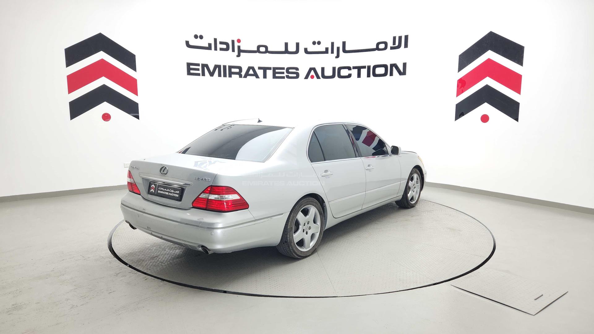 2004 LEXUS LS 430 VIN: JTHBN36F740127825